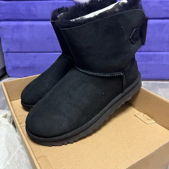 UGG Naveah Classic Bailey Boots Black Size 7 - Picture 5 of 14